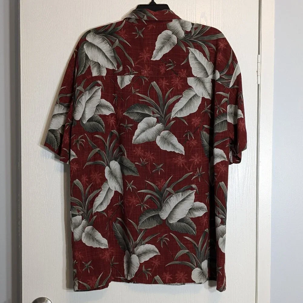 ISLAND SHORES Burgundy Floral Tropical Short Sleeve Button Shirt; Size XL
